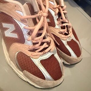 New Balance Pink & Maroon Mesh Walking Shoes
